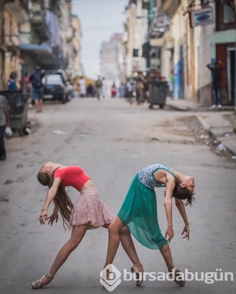 Küba sokakları dansa doydu