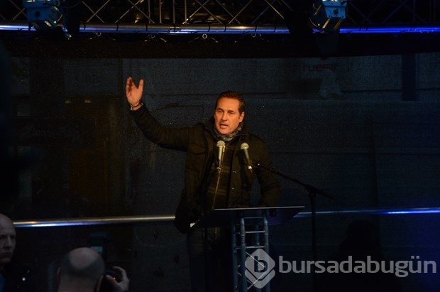 Avusturya'da sığınmacı karşıtı miting