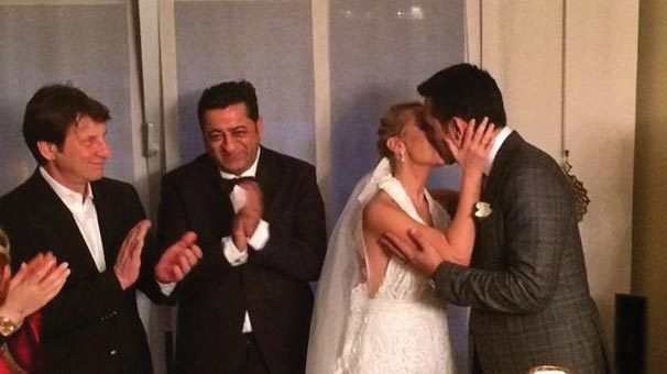 Helin Avşar hamile mi?