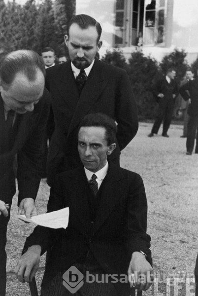 Bir bakışın bin sözcükten daha anlamlı olduğunu kanıtlayan tarihi fotoğraflar