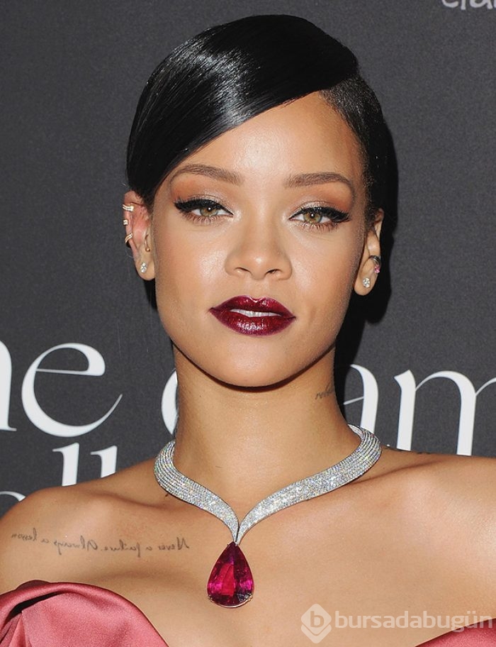 Yıllara Göre Rihanna'nın Evrimi