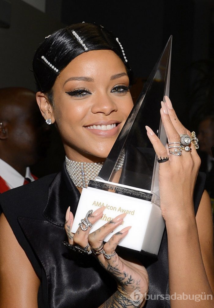 Yıllara Göre Rihanna'nın Evrimi