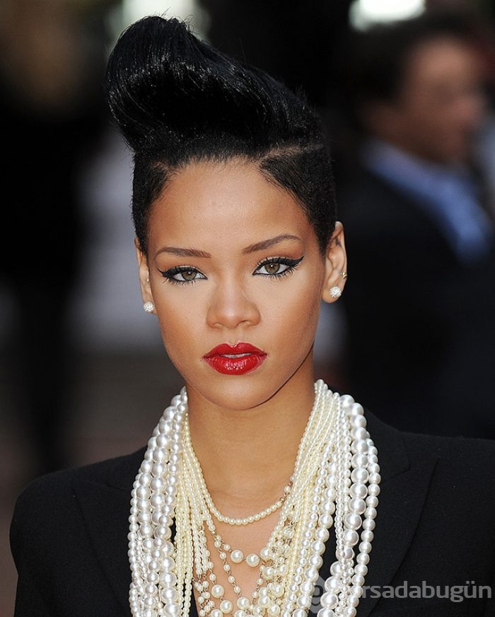 Yıllara Göre Rihanna'nın Evrimi