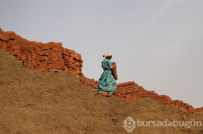 Sudan'da kadın tuğla işçileri