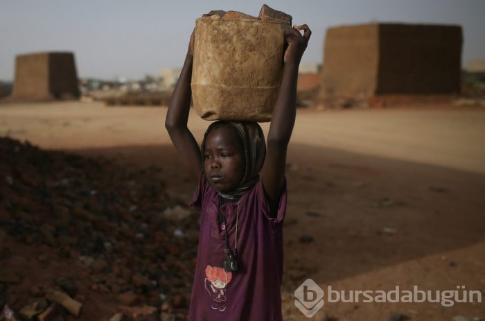 Sudan'da kadın tuğla işçileri