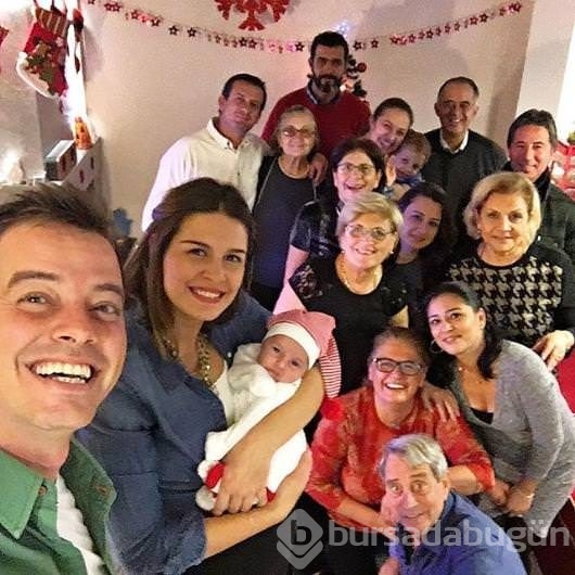 Alp Kırşan'dan çekirdek aile pozu