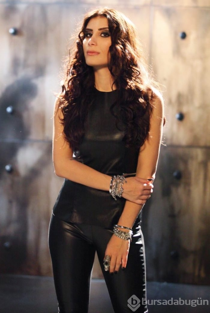 İrem Derici ağzını fena bozdu!