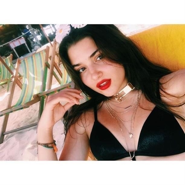 Hande Erçel'in partneri belli oldu