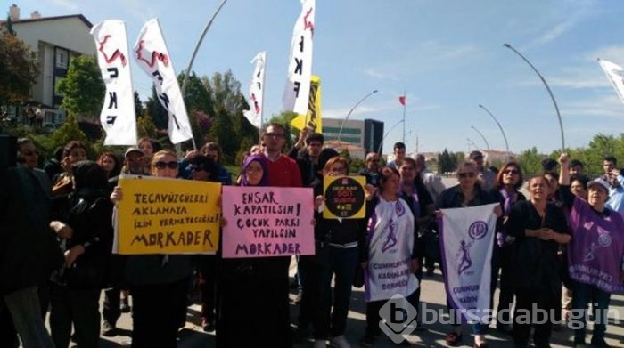 'Çocuk tecavüzcüsü' hakim önünde, valilikten yasak yağdı
