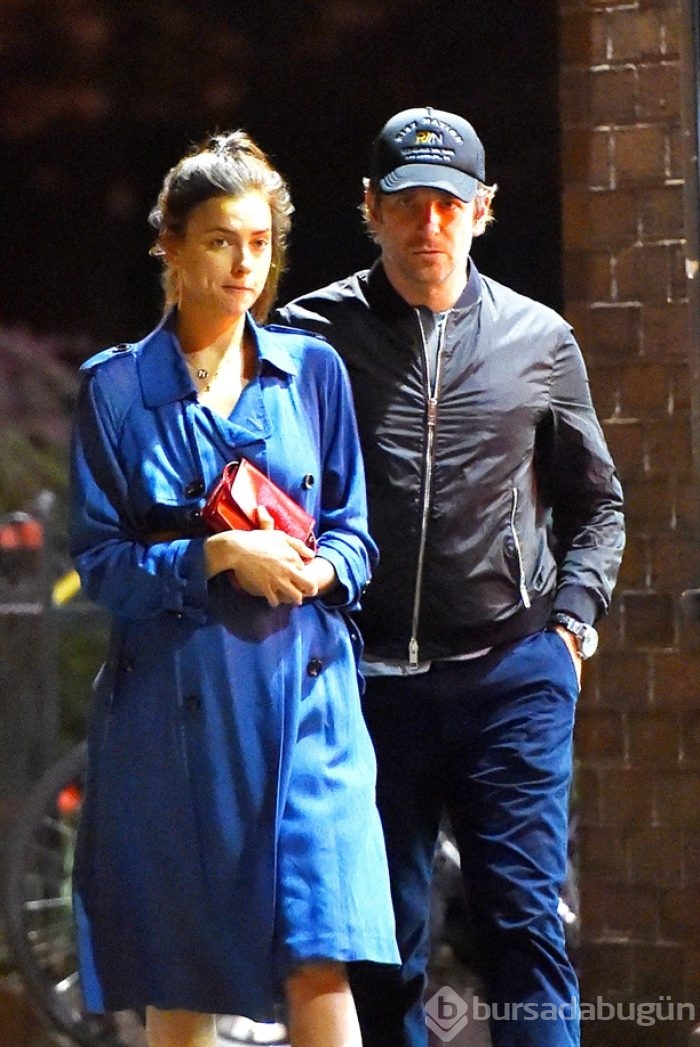 Bradley Cooper ile Irina Shayk sokak ortasında aşka geldi!