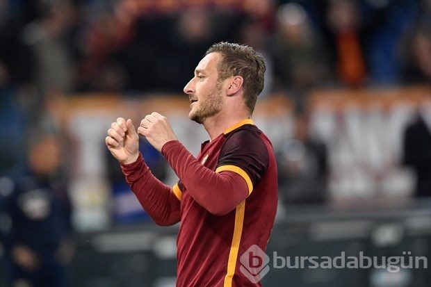 39 yaşındaki Totti dümene geçti!

