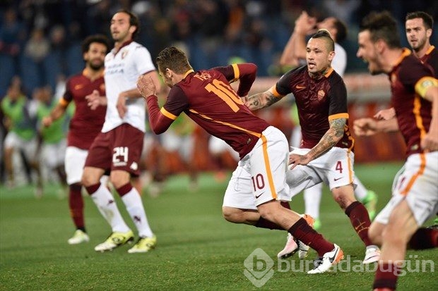 39 yaşındaki Totti dümene geçti!
