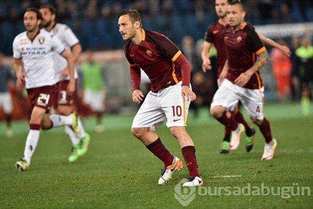 39 yaşındaki Totti dümene geçti!
