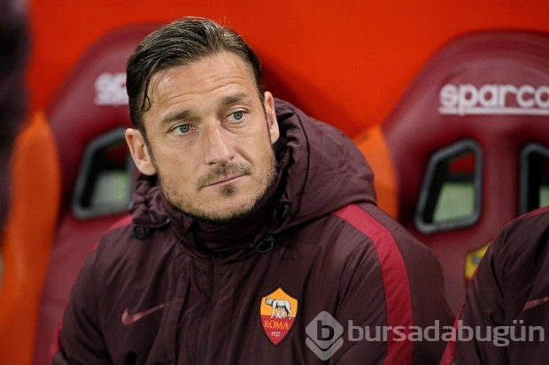 39 yaşındaki Totti dümene geçti!
