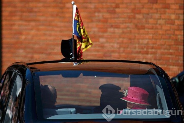 İngiltere Kraliçesi Elizabeth 90 yaşına girdi
