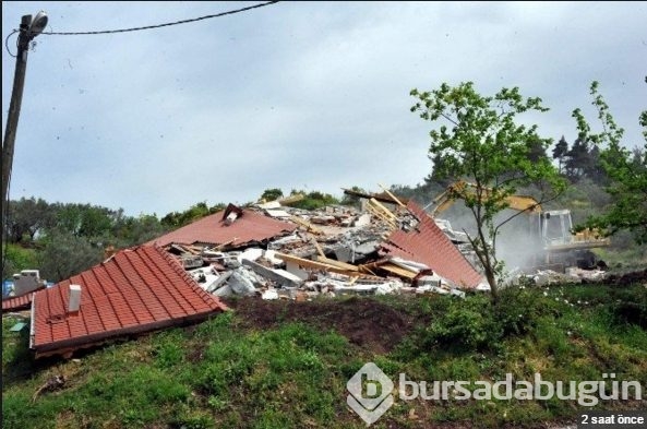 Kaçak lüks villa böyle yıkıldı