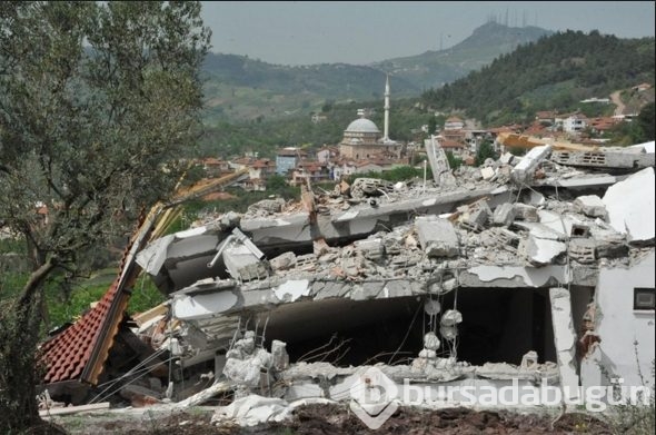Kaçak lüks villa böyle yıkıldı