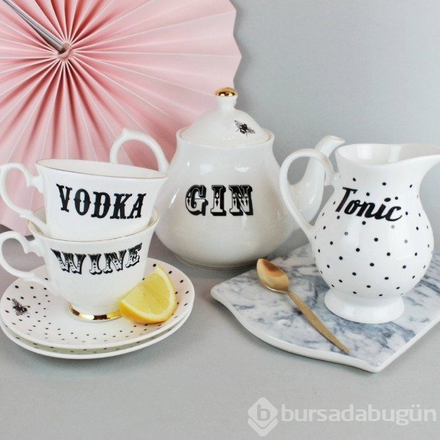 Çay fincanlarına yeniden hayat veren sanatçı
