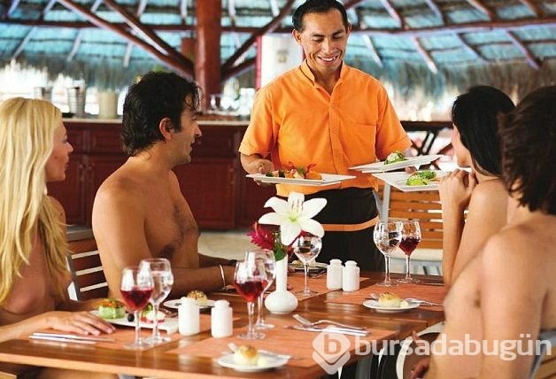 İngiltere'de çıplaklar restoranı açılıyor