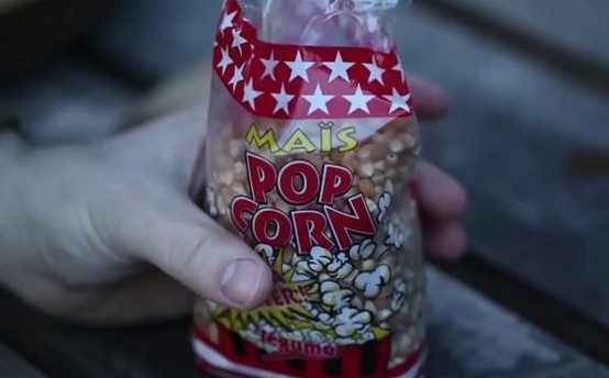 Çılgın deneycinin kola kutusundan yaptığına çok şaşıracaksınız...