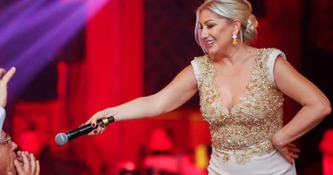 Muazzez Ersoy şoförüne aşık oldu