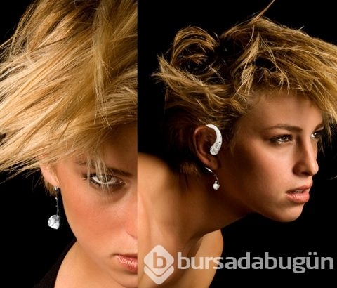 Bu küpelerle hem müzik dinleyip hem de şık olabilirsiniz