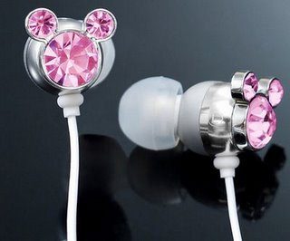 Bu küpelerle hem müzik dinleyip hem de şık olabilirsiniz