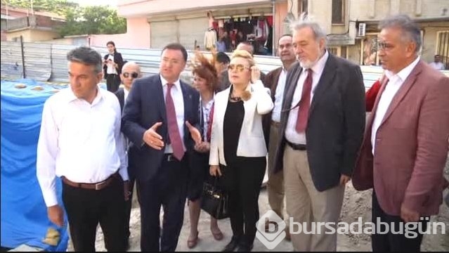 'Neşeli ol, hayatını yaşa' yazılı mozaik için İlber Ortaylı'dan öneri