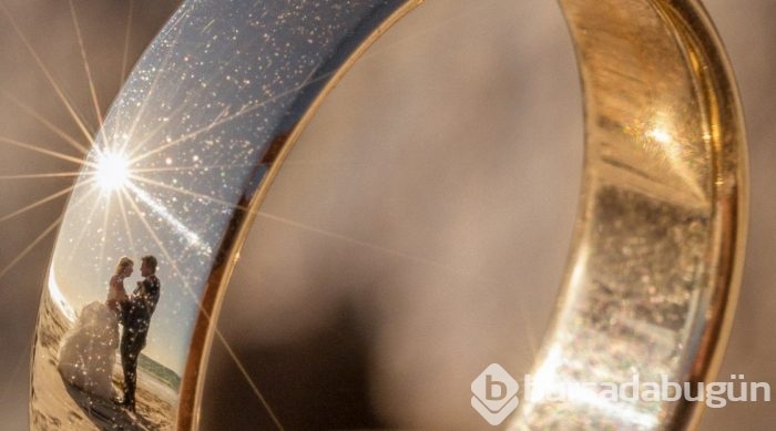 Düğün fotoğrafçılığında yeni boyut: Alyanslara yansıyan fotoğraflar