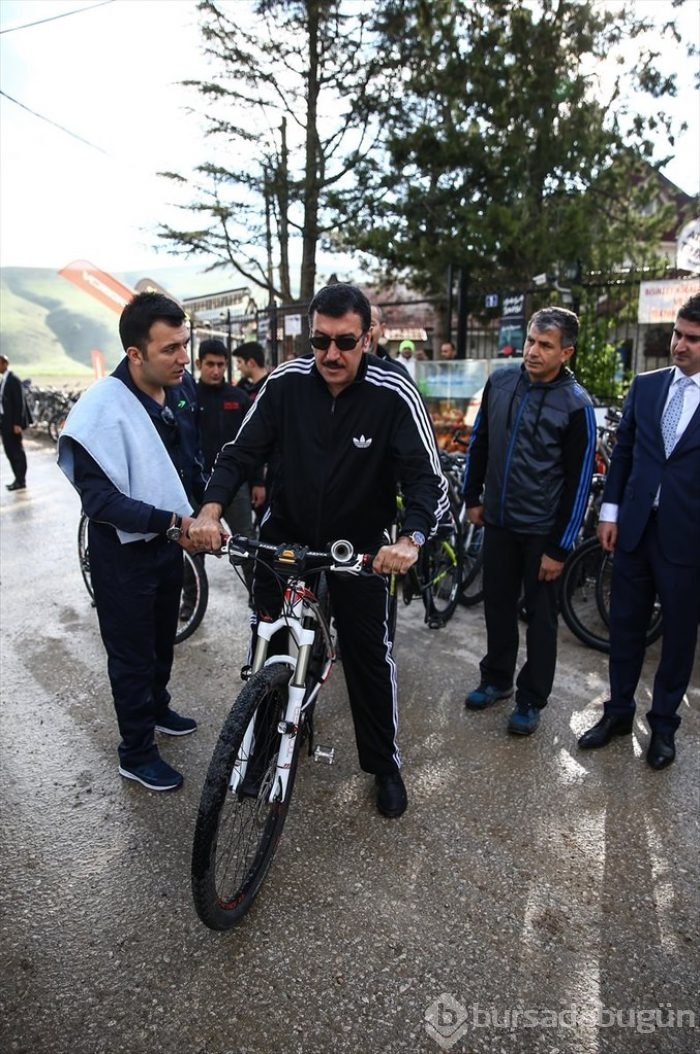 Bakanlar sağlıklı yaşam için pedal çevirdi