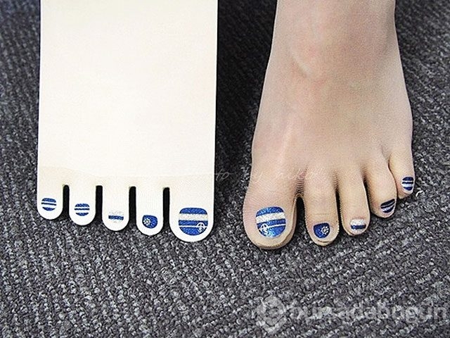 Japonya'da ilginç trend: Ojeli çoraplar