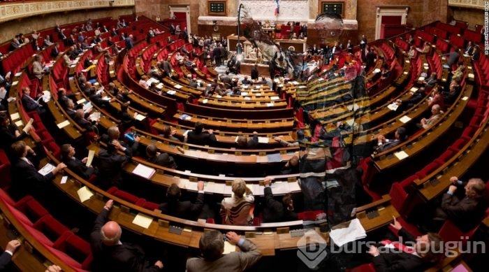 Fotoğraftaki saklanmış insanı bulabilir misin?