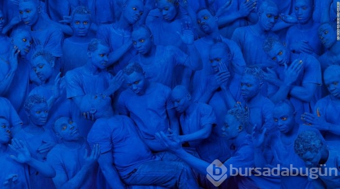 Fotoğraftaki saklanmış insanı bulabilir misin?