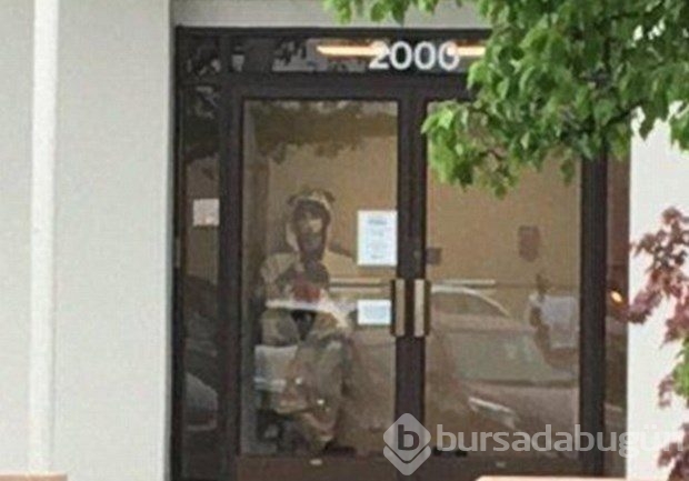 Hayvan kostümlü bombacıyı polis vurdu