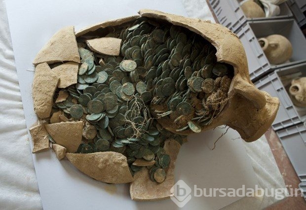 Su borularını tamir eden işçiler 600 kilo altın buldu

