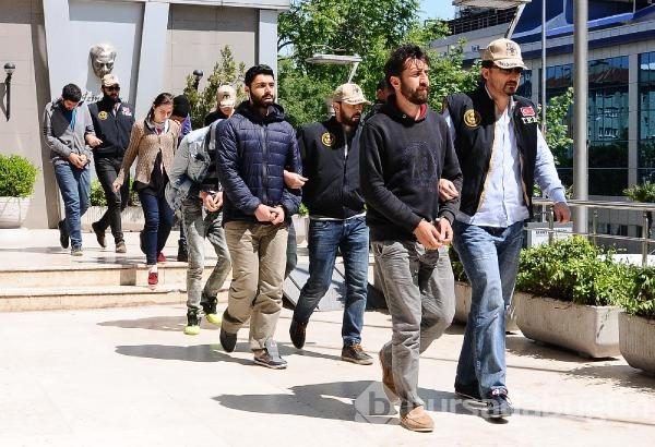 Bursa'daki canlı bomba saldırısında 17 kişi adliyeye sevk edildi