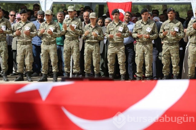 Gaziantep şehitlerini gözyaşlarıyla uğurladı