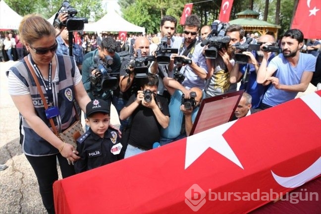 Gaziantep şehitlerini gözyaşlarıyla uğurladı