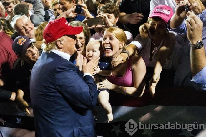 Trump fanatiği kadınlar