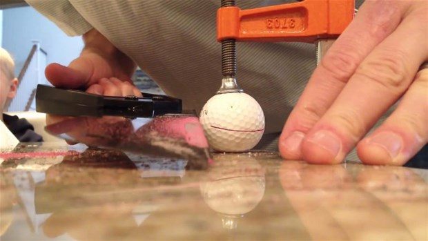 Golf topunun içinden bakın ne çıktı?