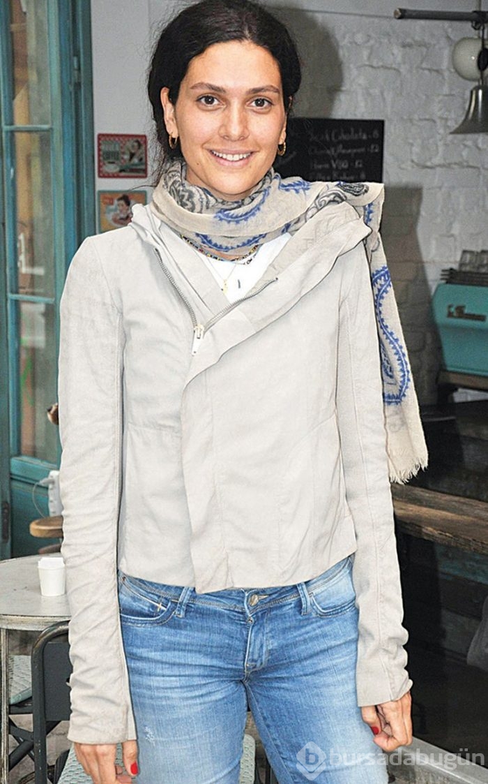 Bergüzar Korel'in köpek sevgisi