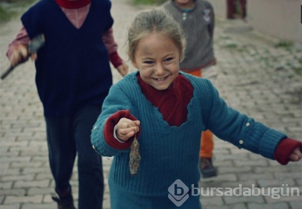 Küçük oyuncu ekrana kilitliyor
