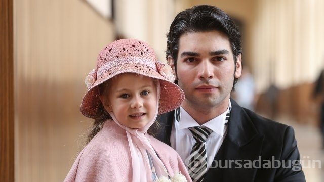 Küçük oyuncu ekrana kilitliyor