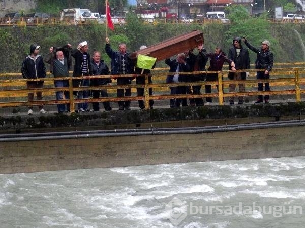 Rize'de tabutlu eylem