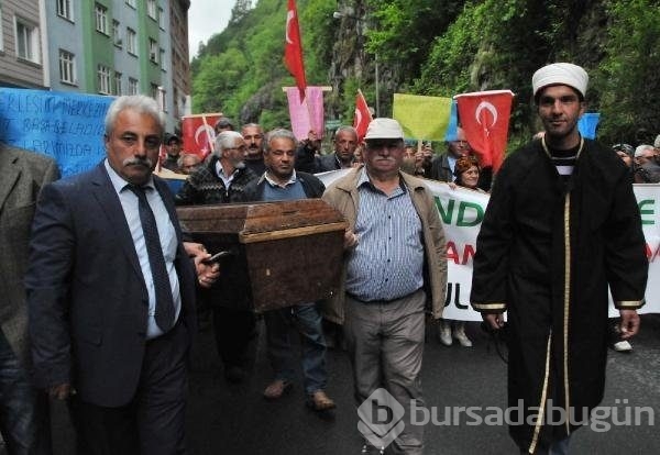 Rize'de tabutlu eylem