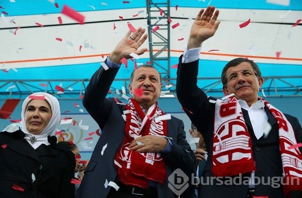 Erdoğan - Davutoğlu görüşmesi ve kongre kararı dünya basınında
