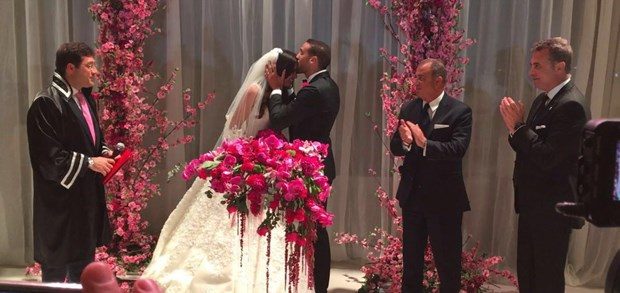 Cenk Tosun dünya evine girdi
