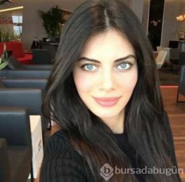Şimdi de o ünlü oyuncunun eski eşiyle birlikte!
