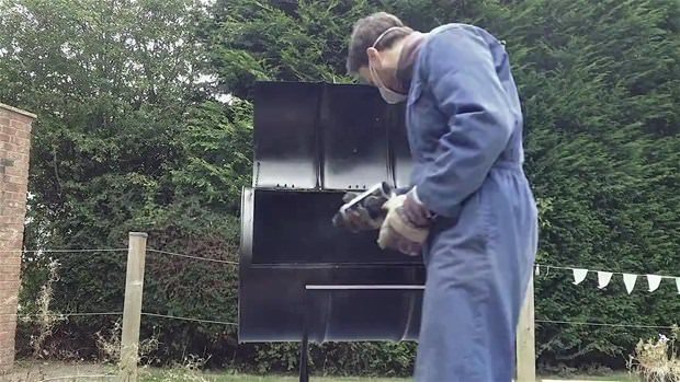 Bir işe yaramazken barbekü oldu!
