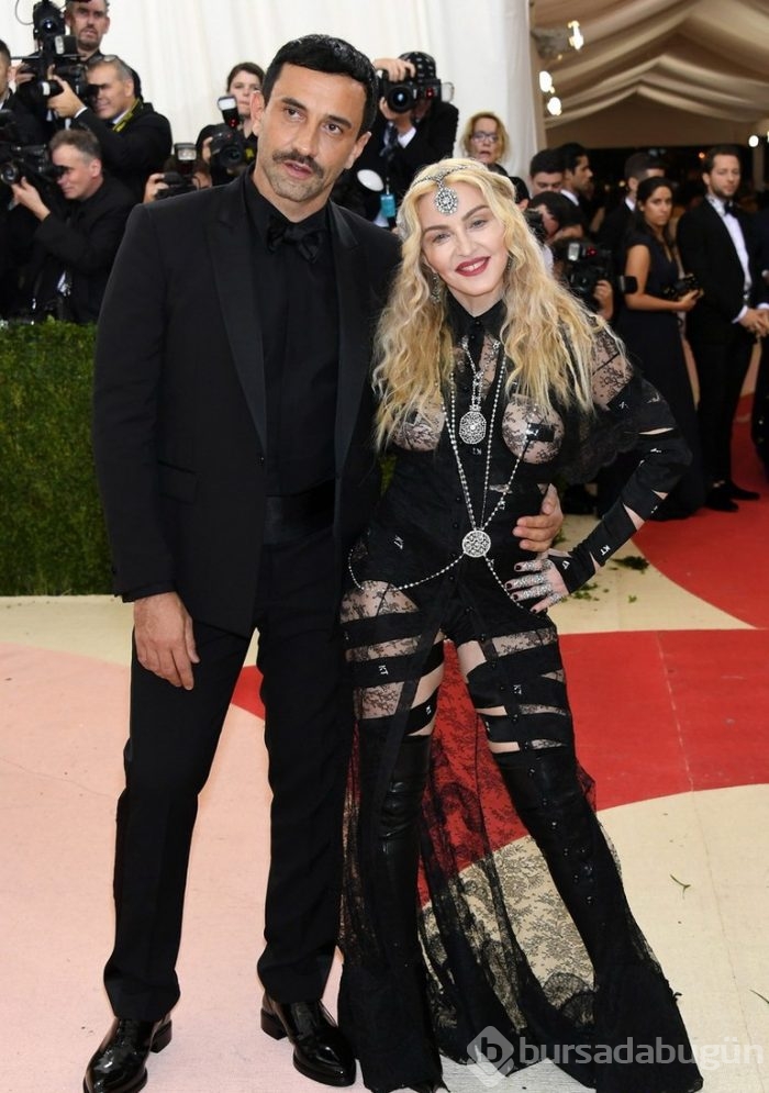 Madonna: 'Kostümüm aslında politik bir duruştu'